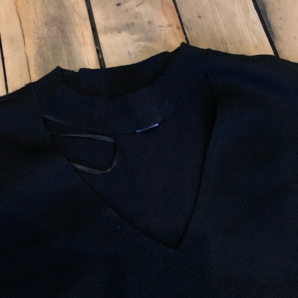 Black Venus Sweater Dress Choker - Picture 4 of 6